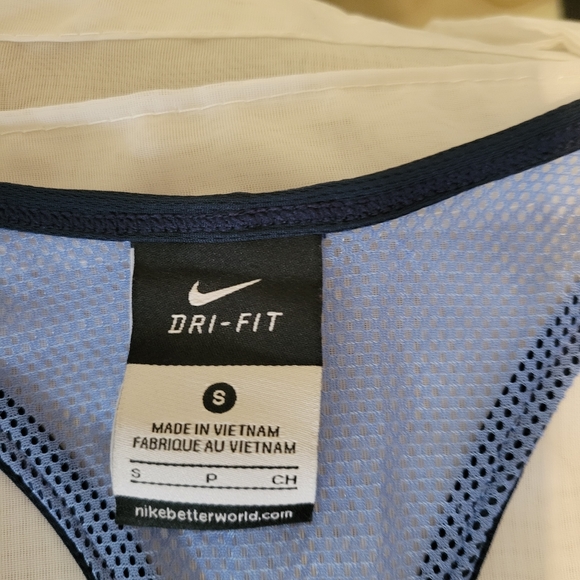 Nike dri fit tank top - Picture 2 of 3